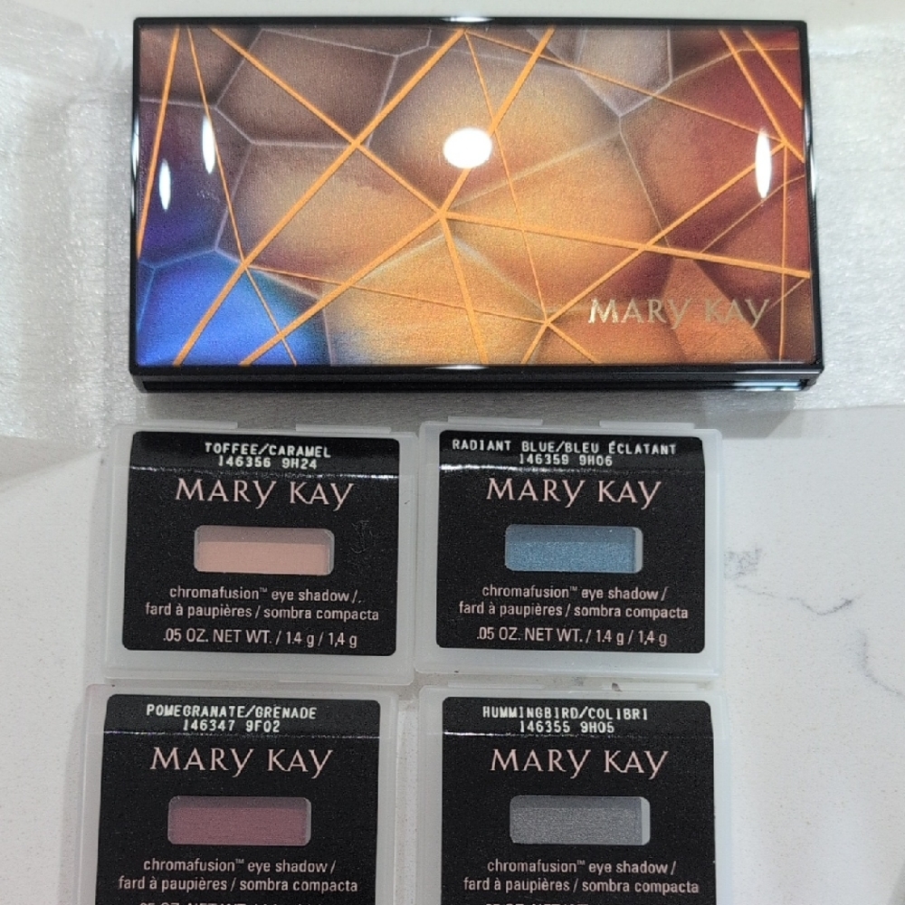 Mary Kay Eye Shadows With Palette